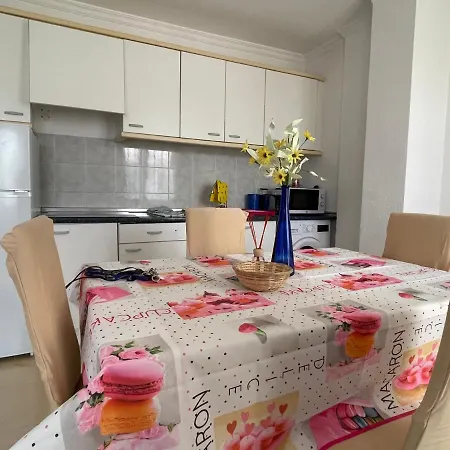 Ocean Sunrise Apartman *